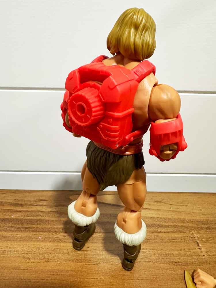 New-Eternia-Thunder-Punch-He-Man-Masterverse-backpack-IH