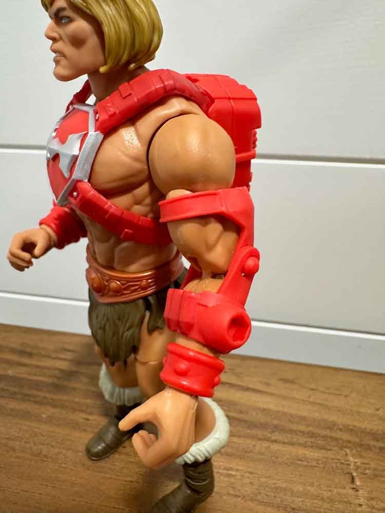 New-Eternia-Thunder-Punch-He-Man-Masterverse-left-arm-IH