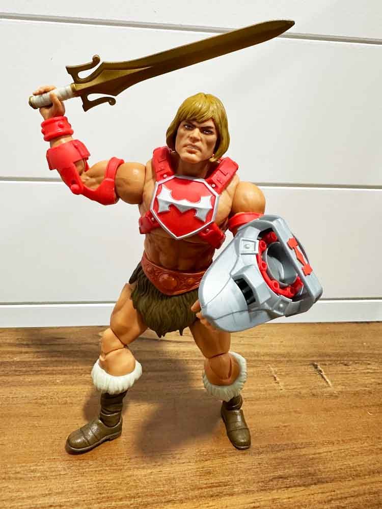 New-Eternia-Thunder-Punch-He-Man-action-Masterverse--pose-4-IH