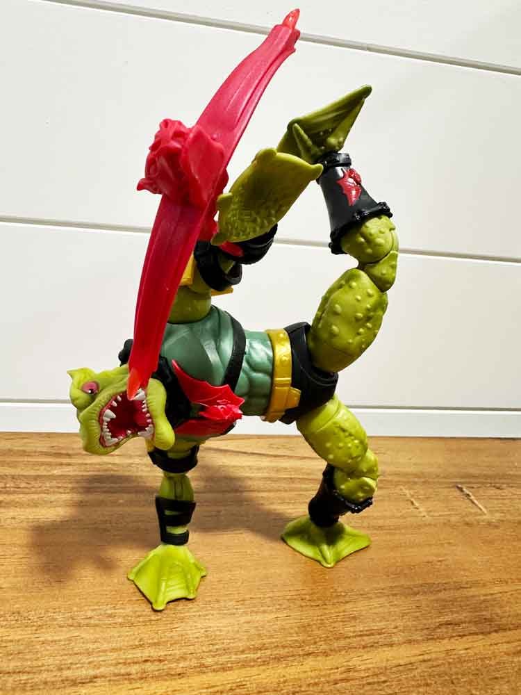 Princess-Of-Power-Leech-Masterverse-action-pose-1-IH