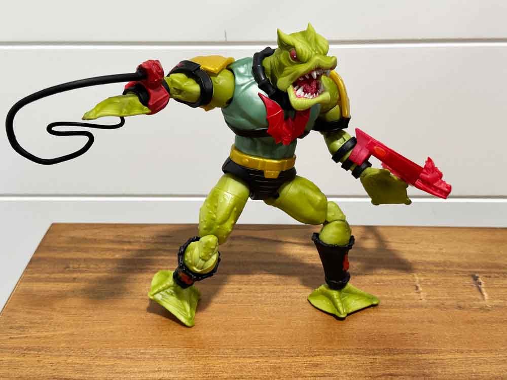 Princess-Of-Power-Leech-Masterverse-action-pose-2-IH