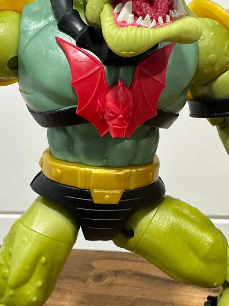 Princess-Of-Power-Leech-Masterverse-torso-IH