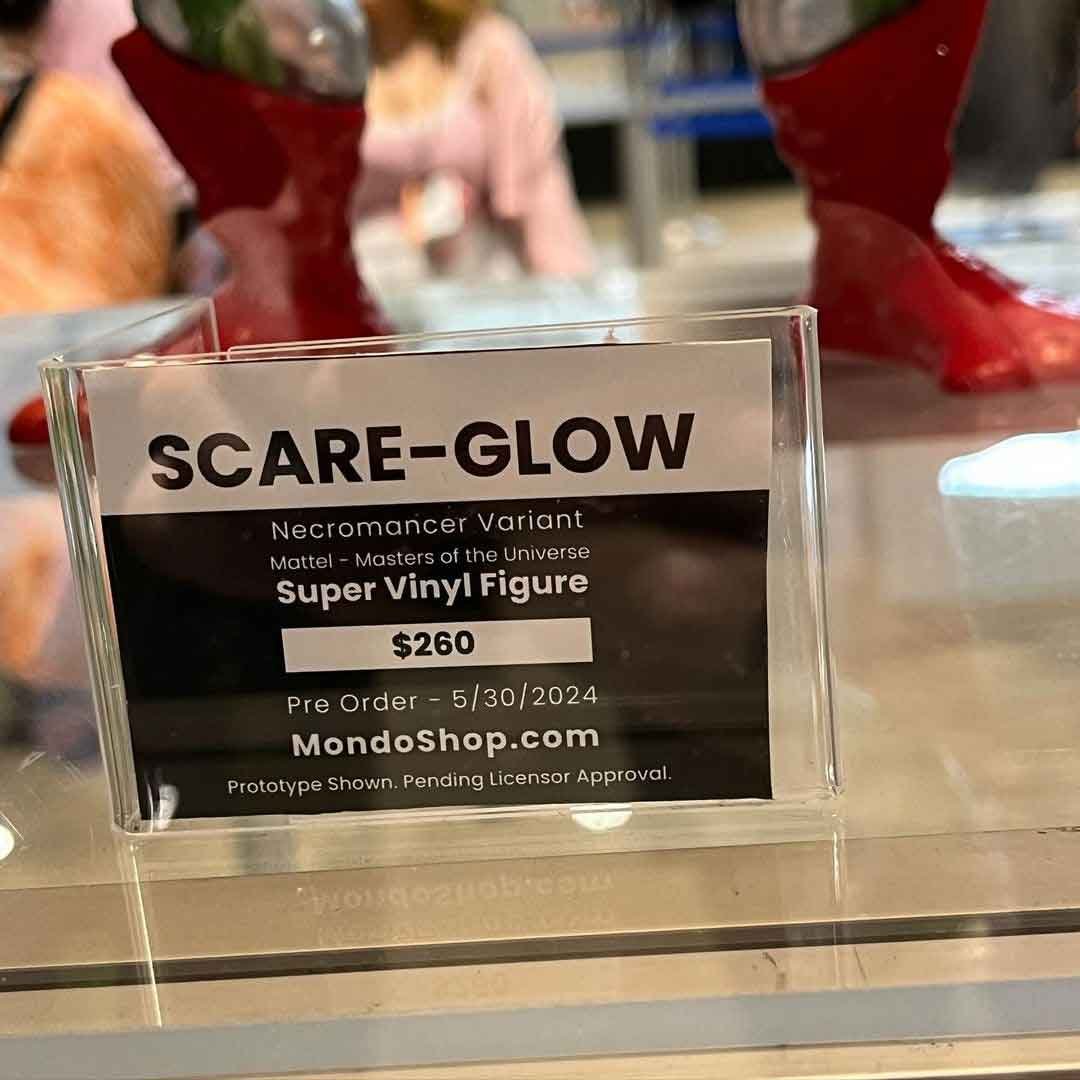 Scareglow-Necromancer-Variant-Mondo-Super-Vinyl-Figure-1