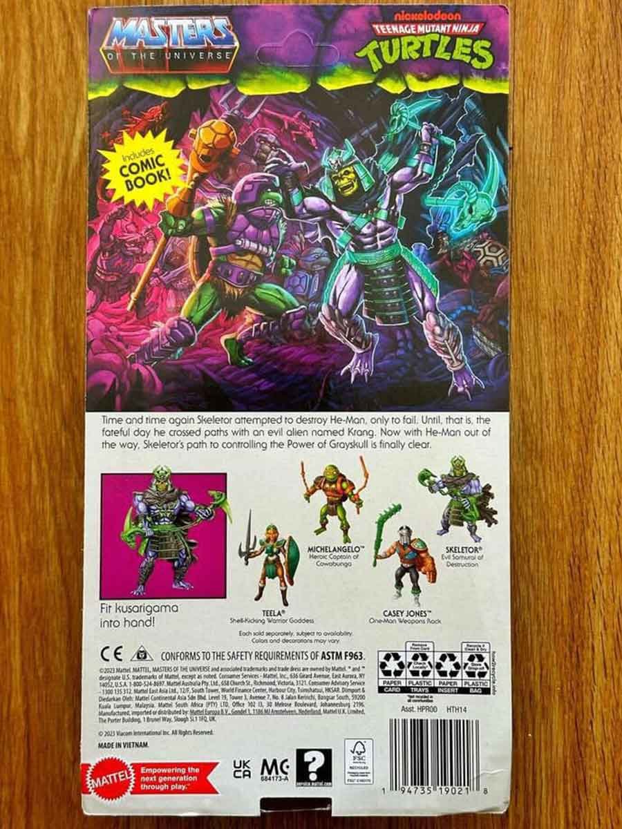 Skeletor-Turtles-of-Grayskull-Wave-3-In-Hand-Image-4