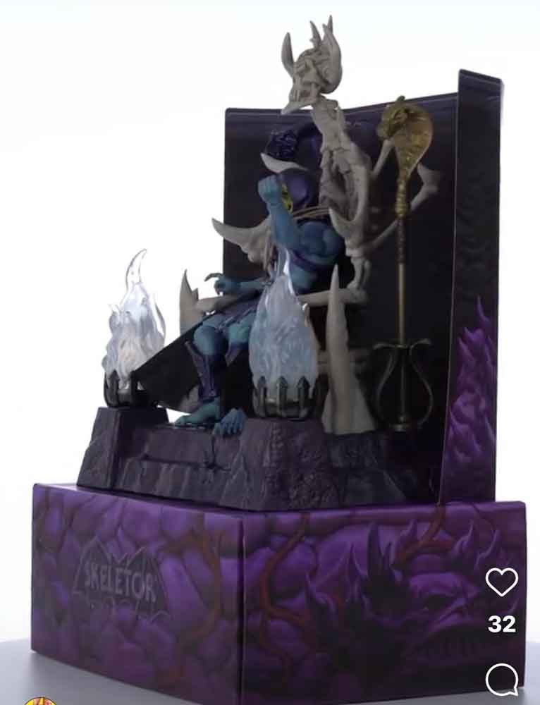 Skeletor-and-Bone-Throne-MOTU-Masterverse-360-view-5