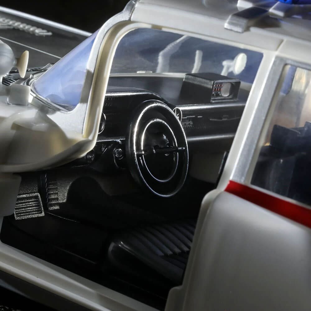 Ghostbusters-Plasma-Series-Ecto-1-(1984)-6