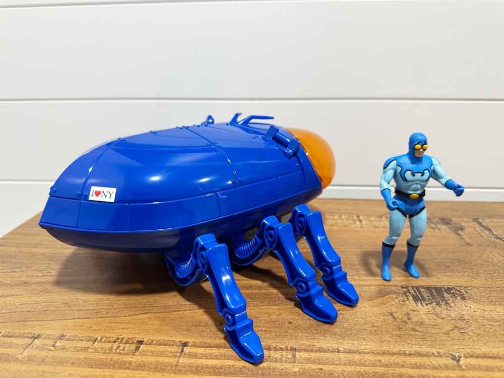McFarlane-Super-Powers-Wave-7-Bug-Ship-3