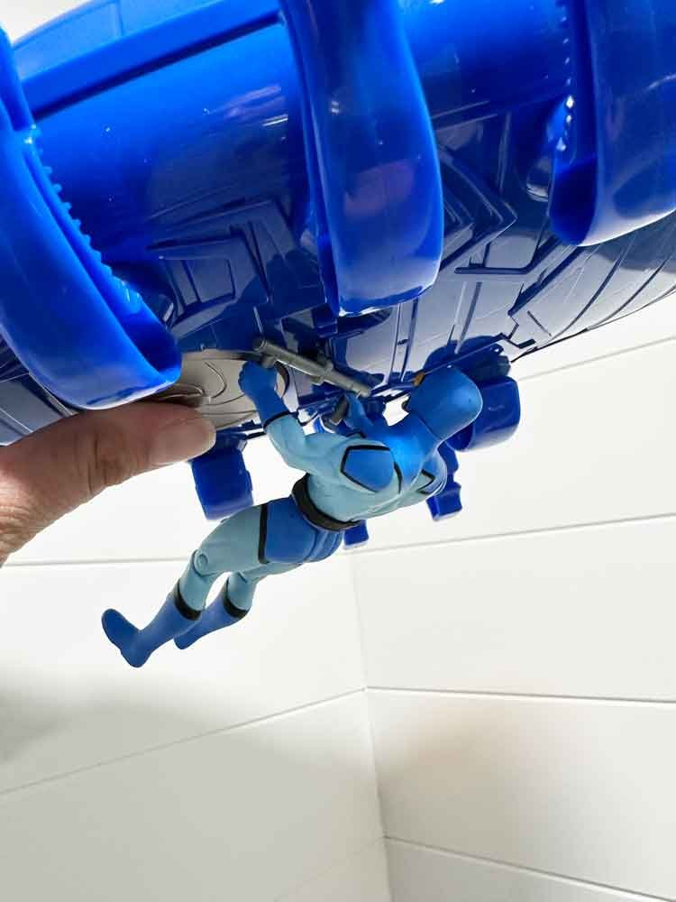 McFarlane-Super-Powers-Wave-7-Bug-Ship-9