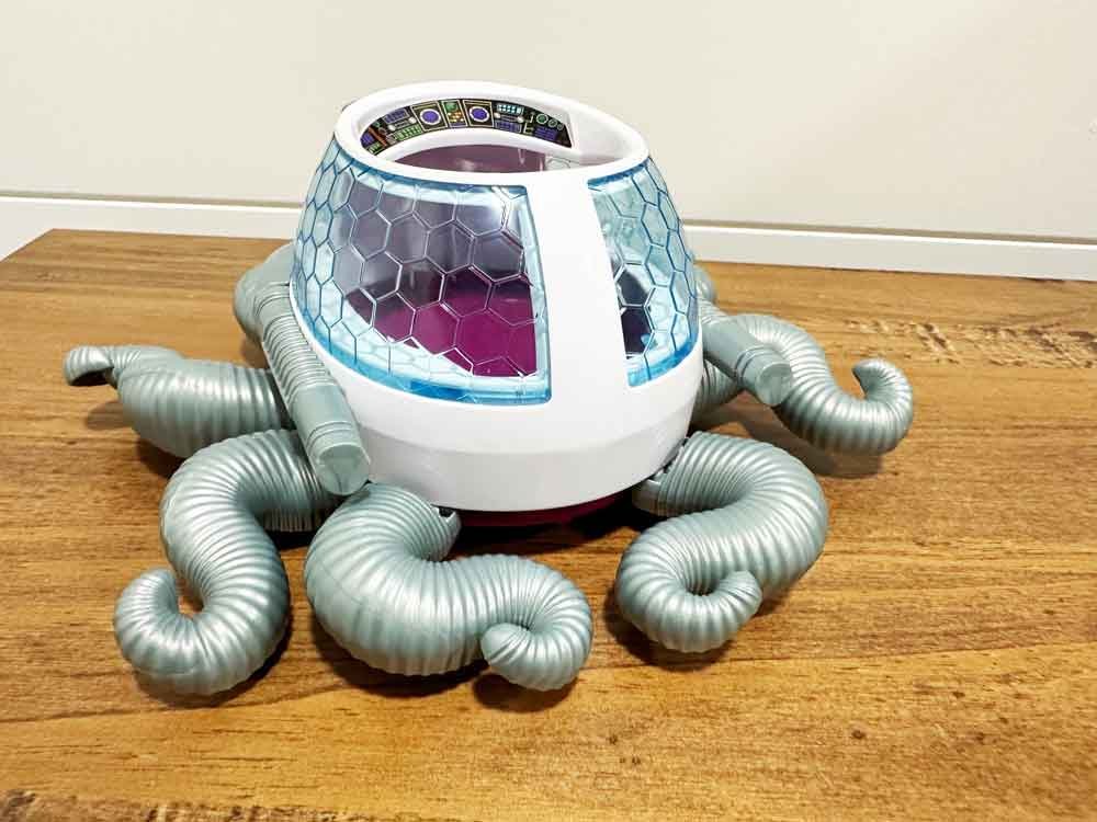 McFarlane-Super-Powers-Wave-7-Skull-Ship-2