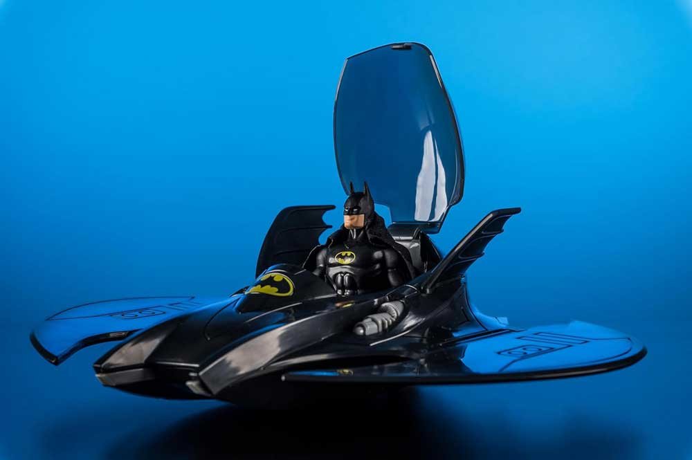 McFarlane-Toys---DC-Super-Powers-Batman-with-Batwing-and-Whirlybat,-3pk,-Gold-Label,-Amazon-Exclusive-2