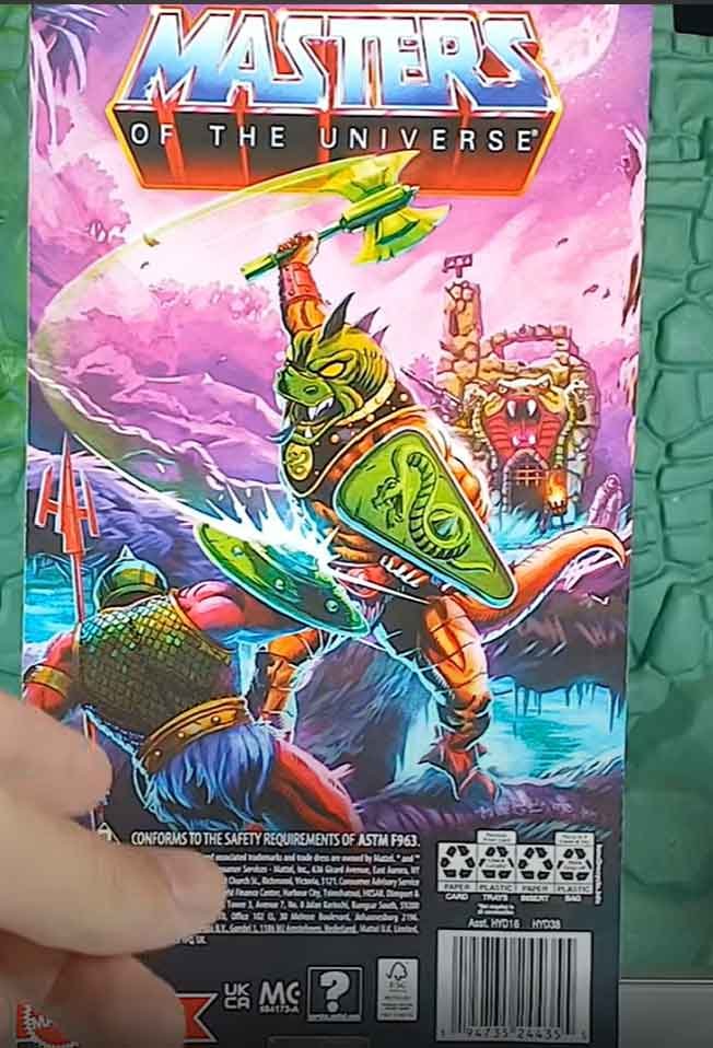 Reptilax-MOTU-Origins-in-package-rear-IH-