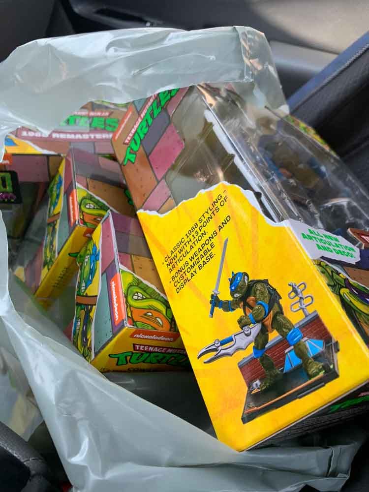 Classic-Remastered-1988-TMNT-Playmates-In-Hand