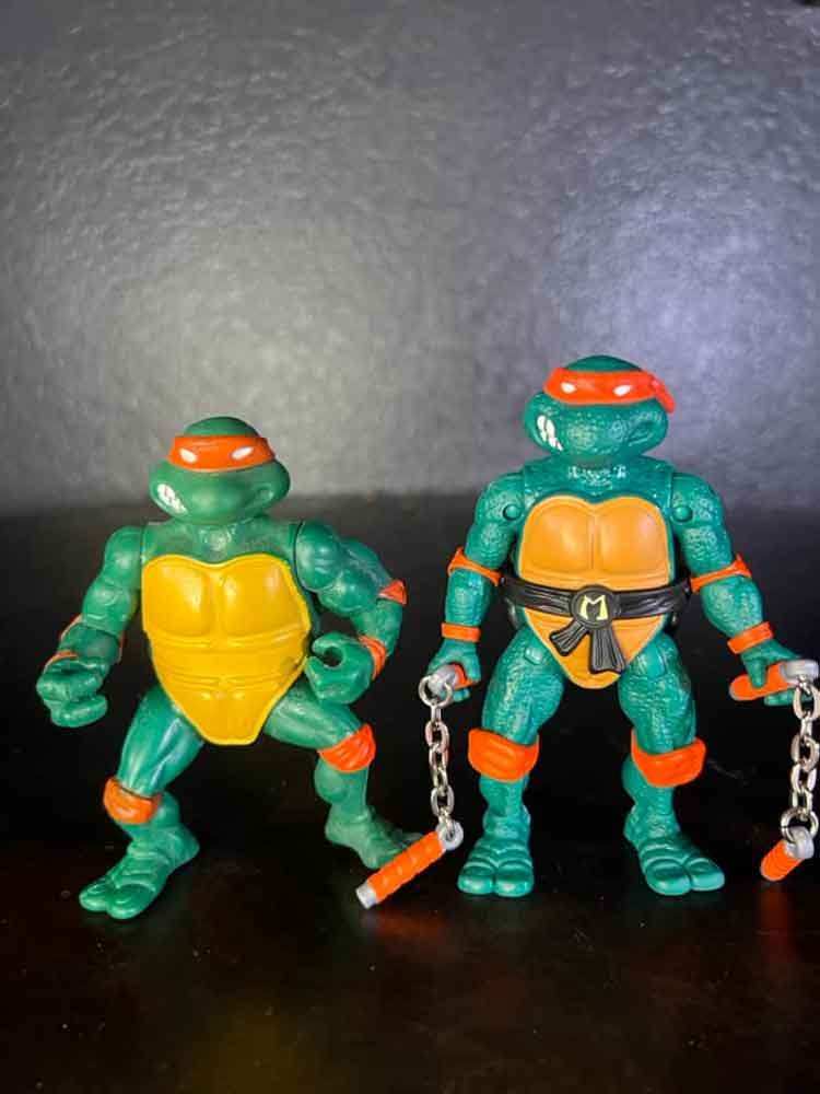 Classic-Remastered-1988-TMNT-Playmates-Mike-In-Hand-comparison