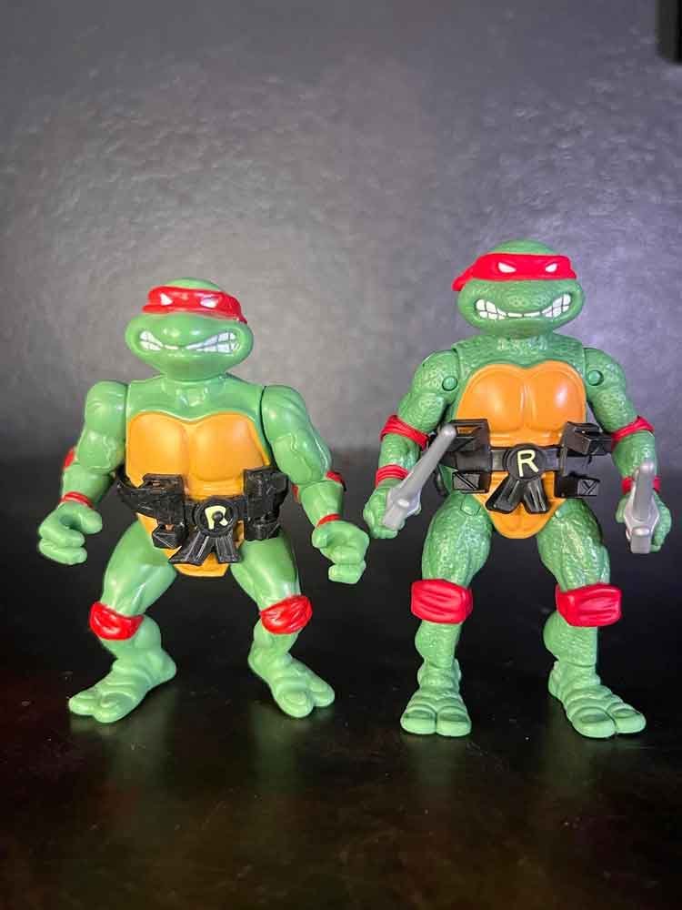 Classic-Remastered-1988-TMNT-Playmates-Raph-In-Hand-comparison