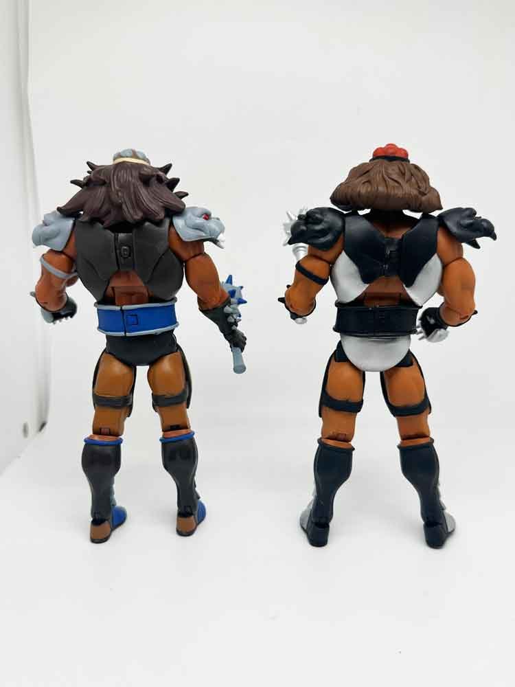 Grune-Toy-Variant-Super7-Ultimates-version-1-comparison-rear