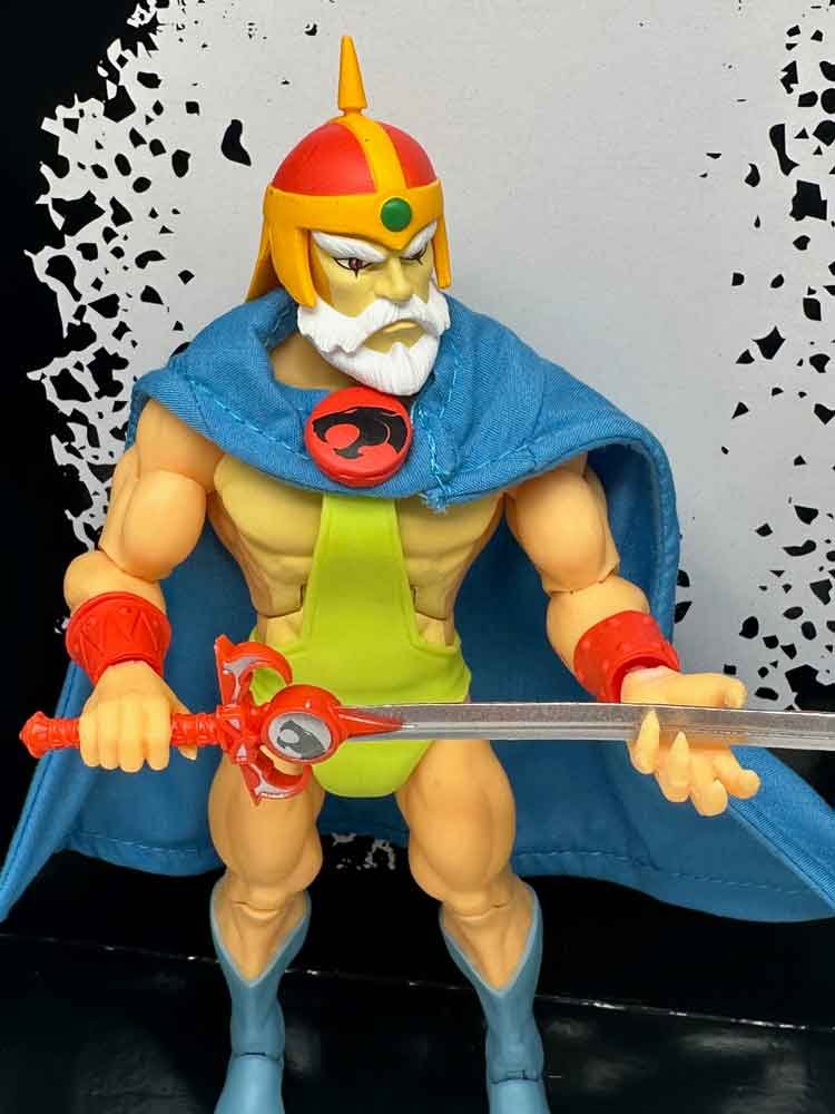 Jaga-Toy-Variant-Super7-ThunderCats-Ultimates-action-pose-3