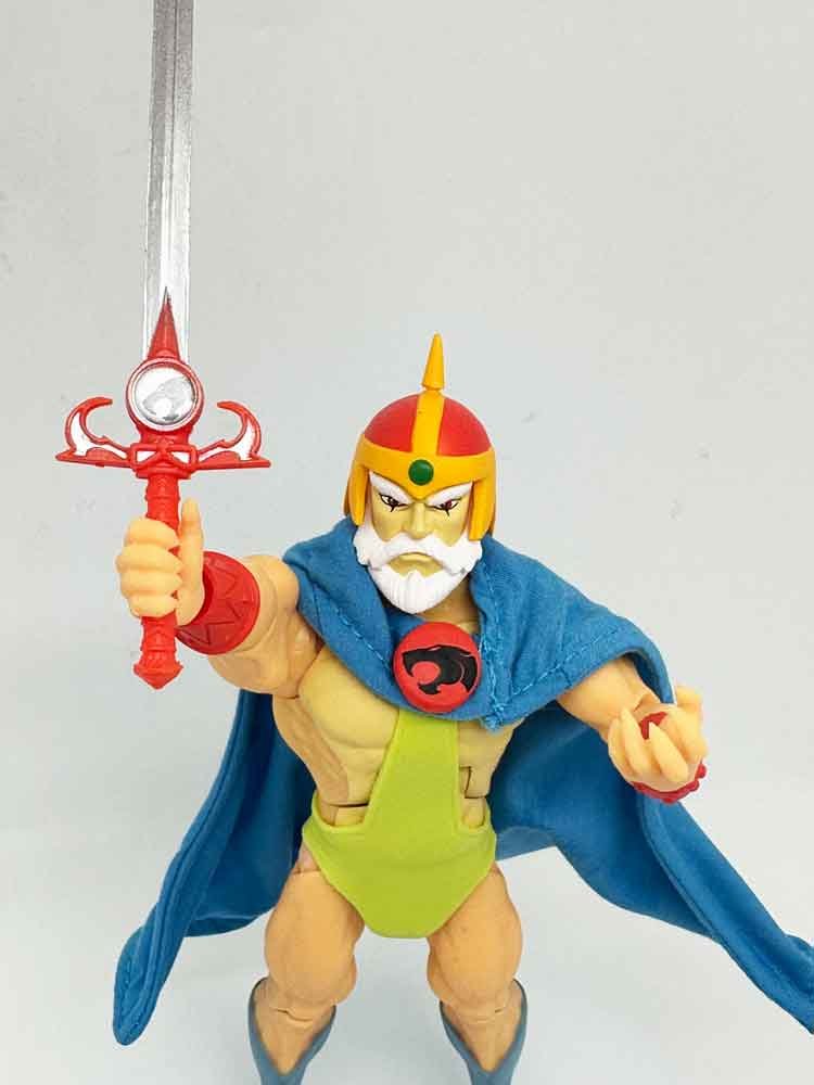 Jaga-Toy-Variant-Super7-ThunderCats-Ultimates-action-pose-5