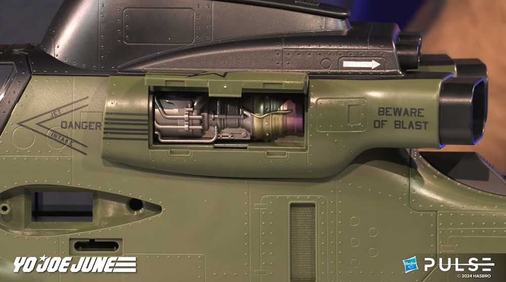 Unboxing-the-GI-Joe-Classified-Series-Assault-Copter-Dragonfly-(XH-1)-HasLab-11