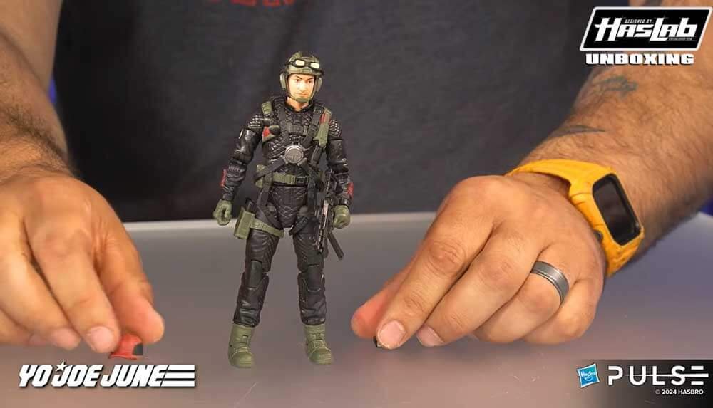Unboxing-the-GI-Joe-Classified-Series-Assault-Copter-Dragonfly-(XH-1)-HasLab-48