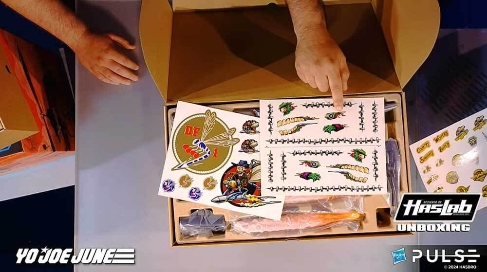 Unboxing-the-GI-Joe-Classified-Series-Assault-Copter-Dragonfly-(XH-1)-HasLab-6