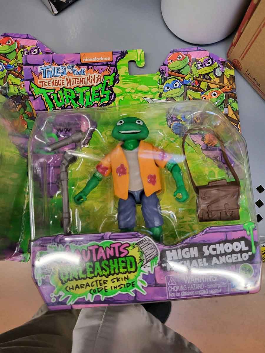 High-School-Michaelangelo-TMNT-Mutant-Mayhem-1