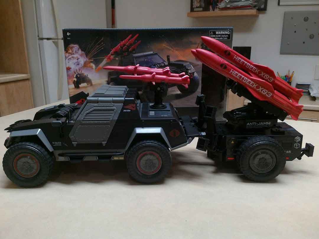 Cobra-Stinger-Classified-Series-In-Hand-4