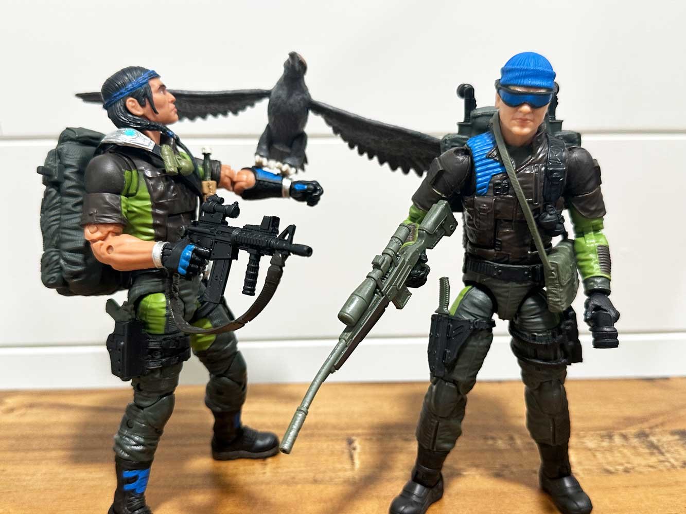 GI-Joe-Classified-Series-Mad-Marauders-Low-Light,-Spirit-Iron-Knife-&-Niyol-IH-action-pose-1