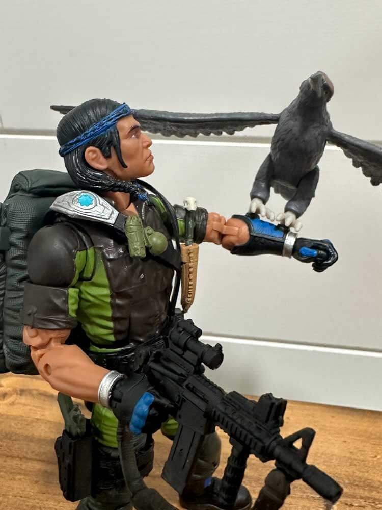 GI-Joe-Classified-Series-Mad-Marauders-Spirit-Iron-Knife-&-Niyol-IH-action-pose-1