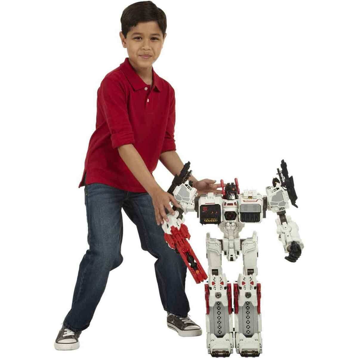 Metroplex-Titan-Class-Transformers-Generations-Scale-1