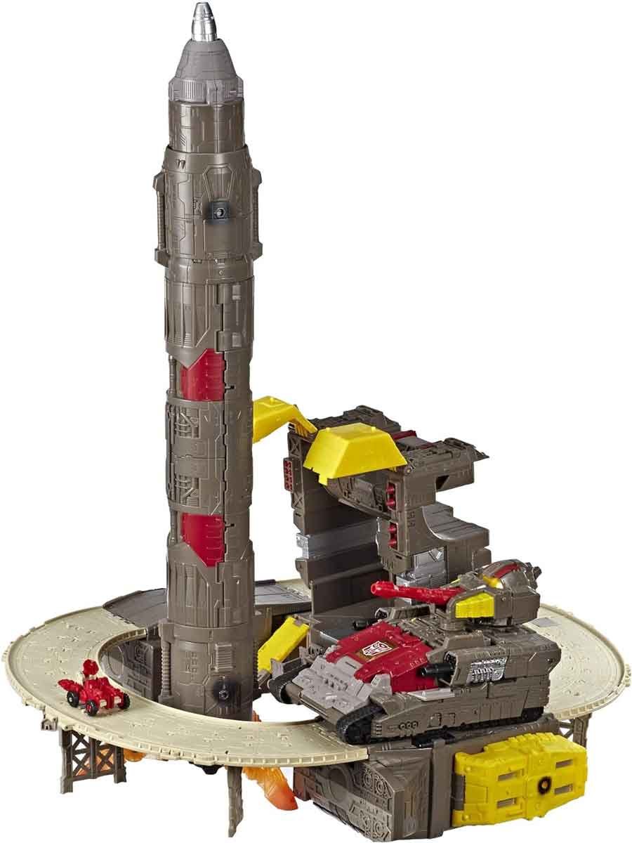 Omega-Supreme-Titan-Class-War-For-Cybertron-Transformers-City-Mode