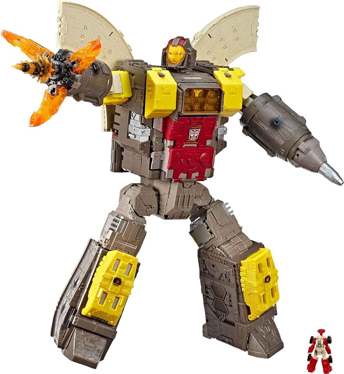 Omega-Supreme-Titan-Class-War-For-Cybertron-Transformers-Robot-Mode