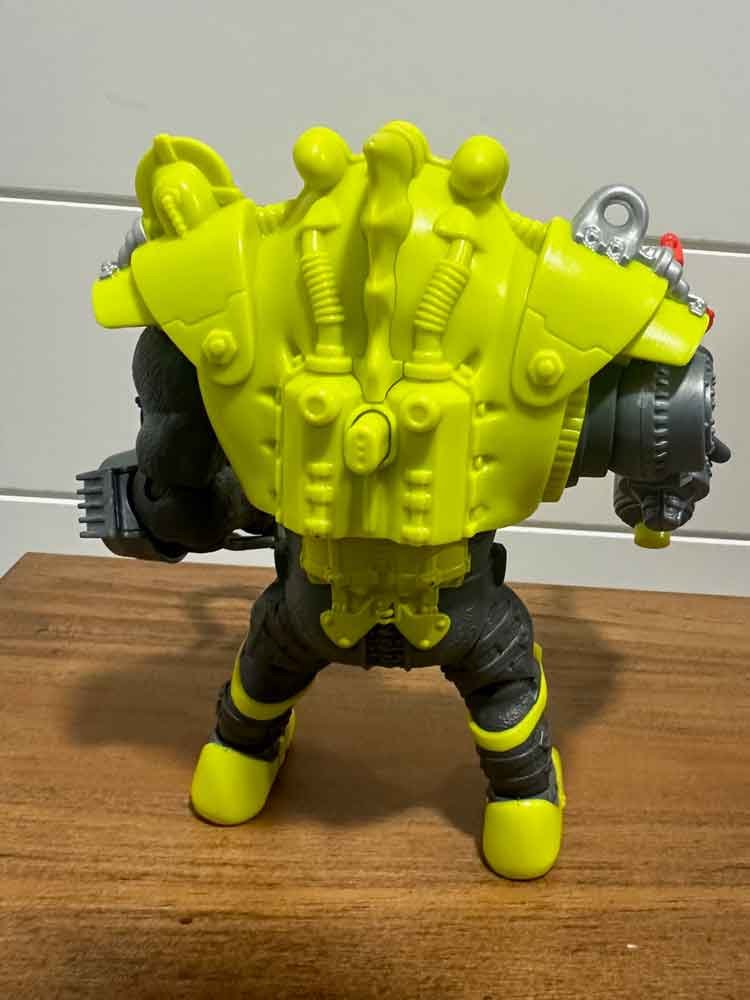 Street-Sharks-Wave-2-In-Hand-Images-Dr-Piranoid-back