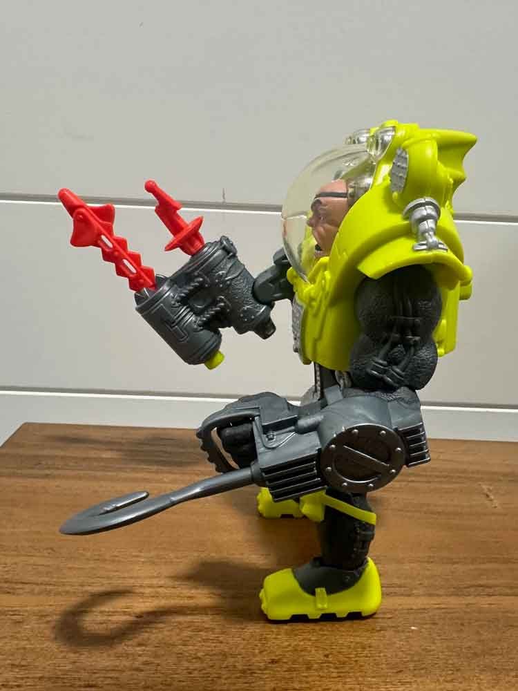 Street-Sharks-Wave-2-In-Hand-Images-Dr-Piranoid-left 1