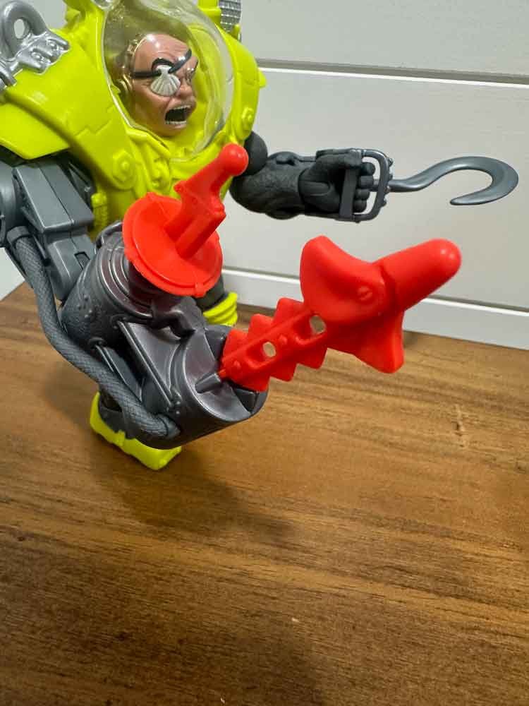 Street-Sharks-Wave-2-In-Hand-Images-Dr-Piranoid-right-arm