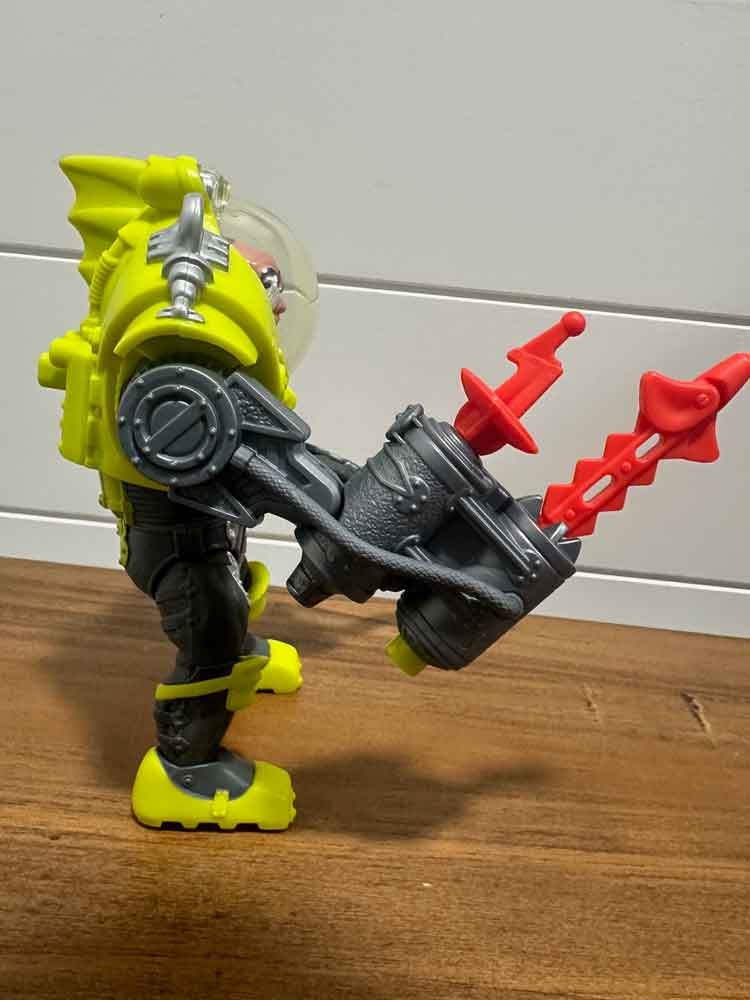 Street-Sharks-Wave-2-In-Hand-Images-Dr-Piranoid-right