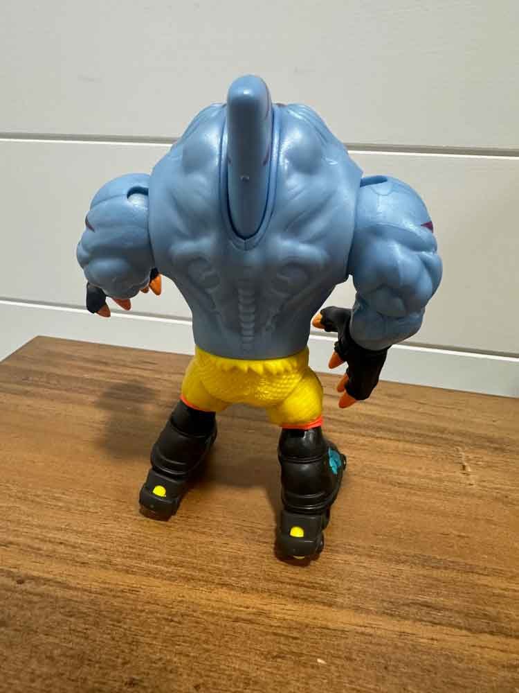 Street-Sharks-Wave-2-In-Hand-Images-Streex-rear