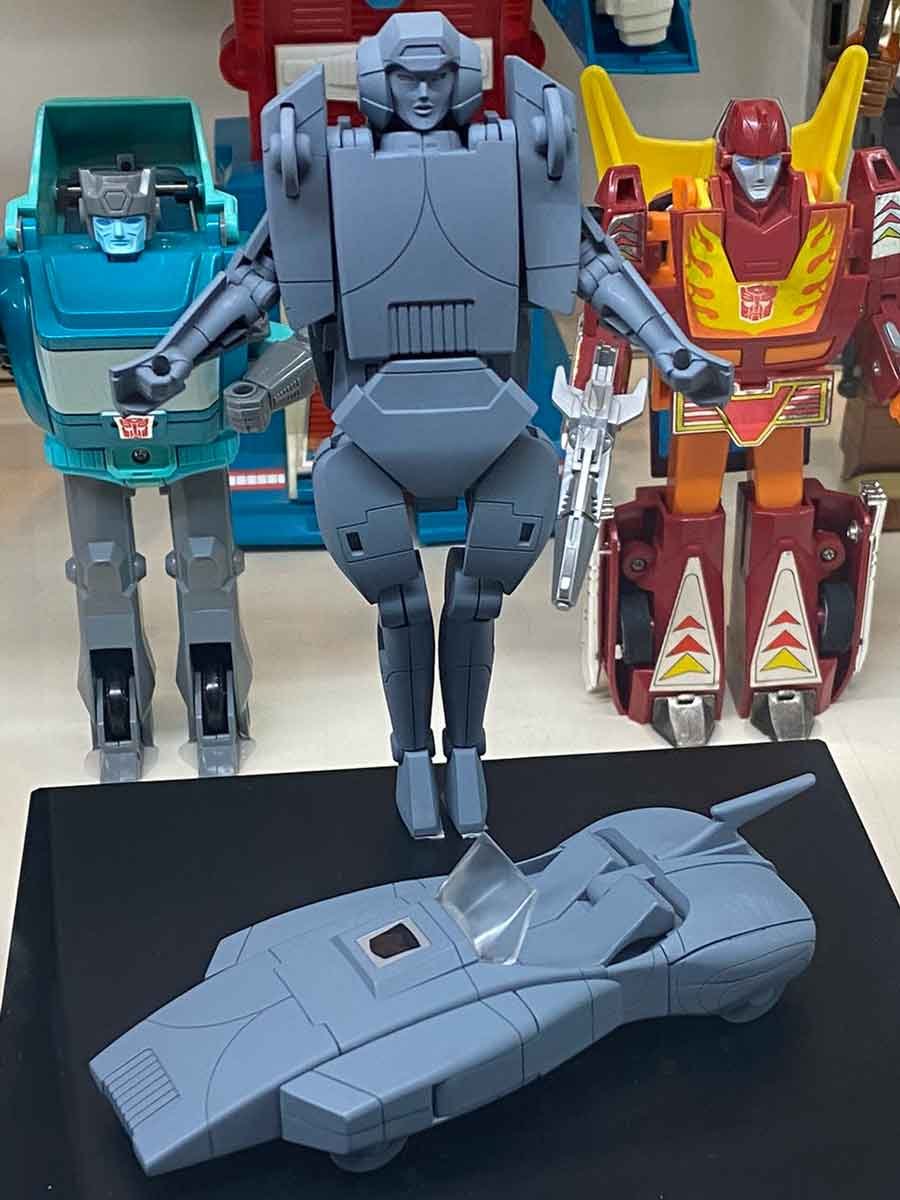 Arcee-Takara-Tomy-TF40-Expo-Transformers-Missing-Link-Booth-Reveal-1