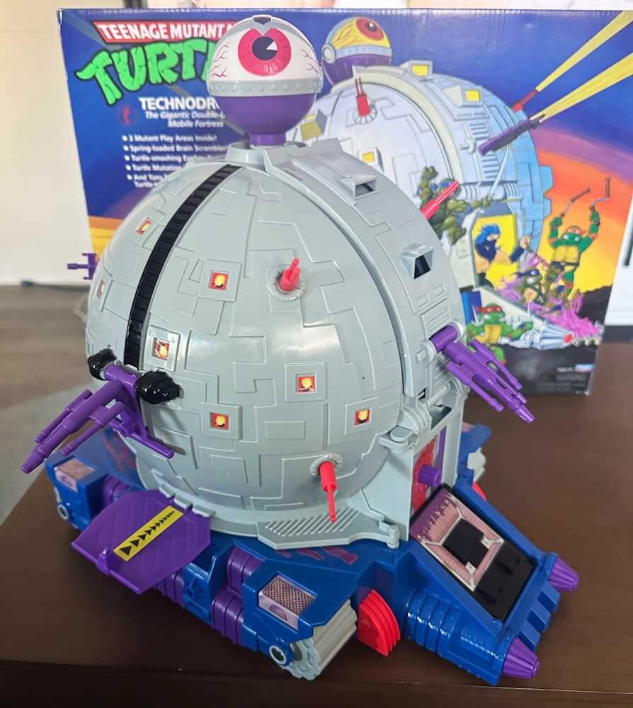 Classic-Technodrome-TMNT-Amazon-Exclusive-1-IH-TS