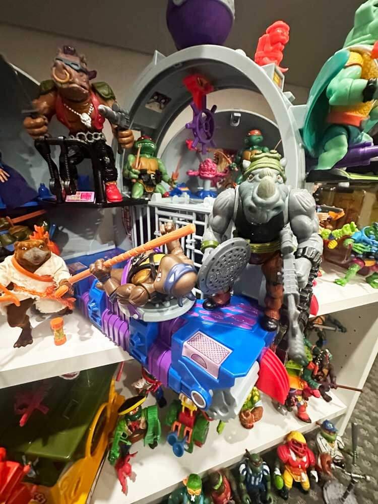 Classic-Technodrome-TMNT-Amazon-Exclusive-12-IH-TS