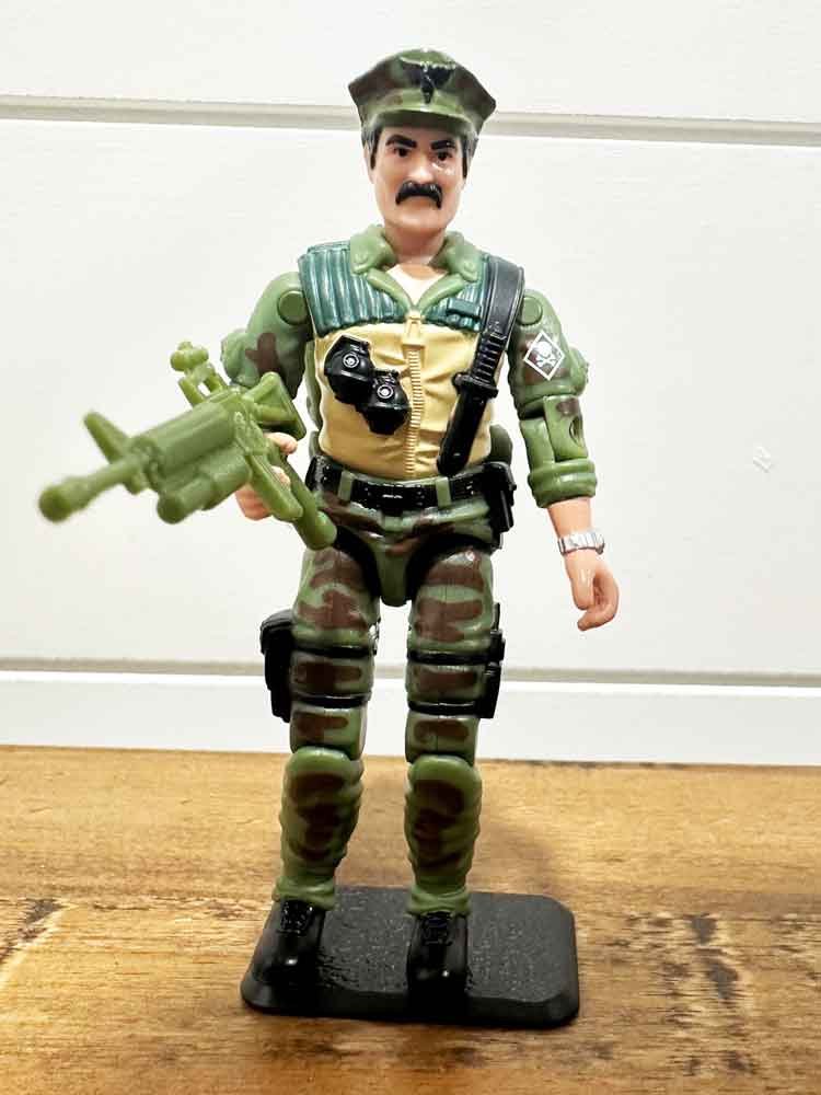 GI-Joe-Transformer-Kup-Triple-T-Leatheneck-front-IH