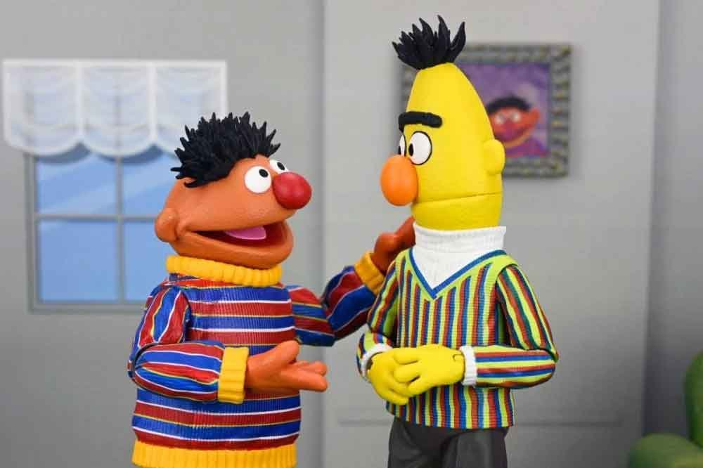 Neca-Sesame-Street-Burt-&-Ernie-2