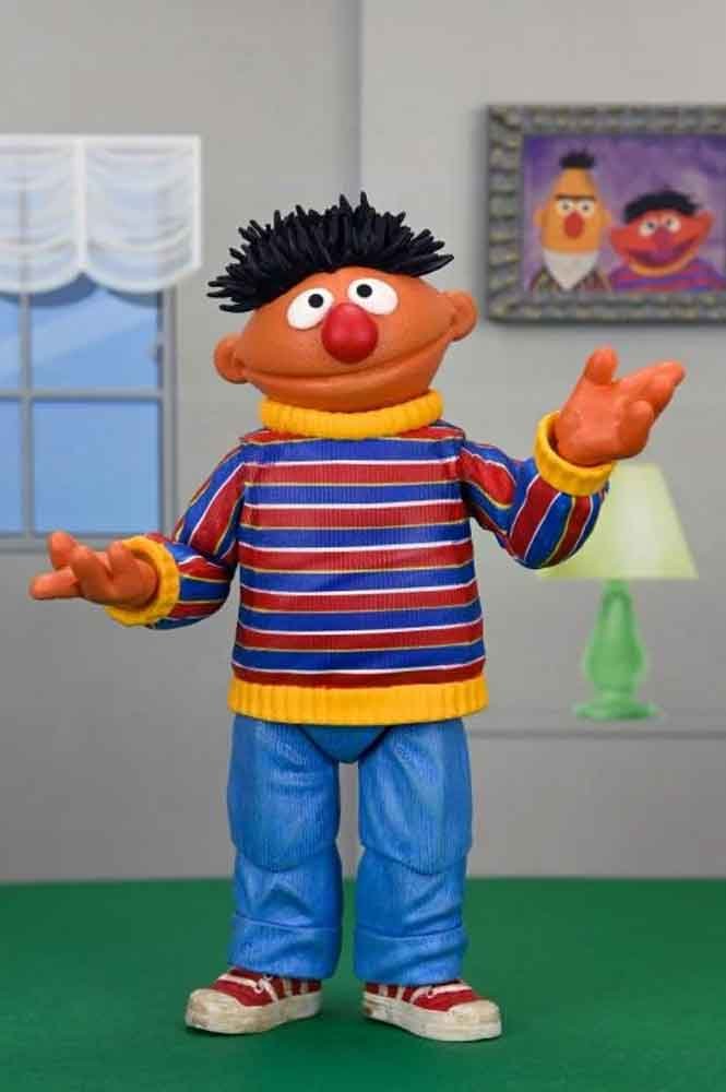 Neca-Sesame-Street-Ernie-1