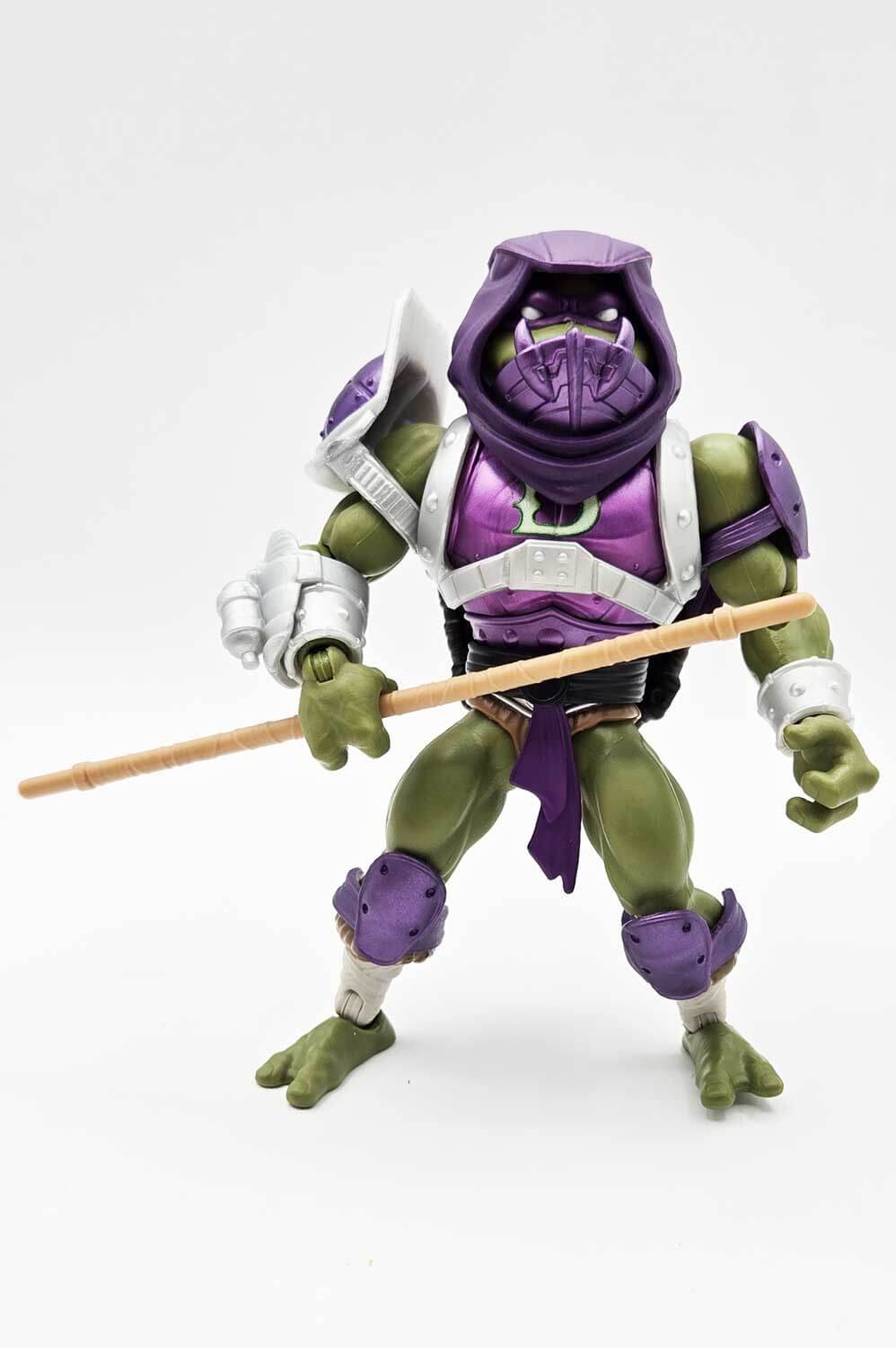 Donatello-Turtles-of-Grayskull-Wave-5-In-Hand-2