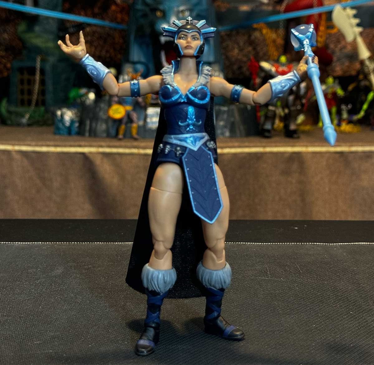 Evil-Lyn-New-Eternia-Masterverse-MOTU-10