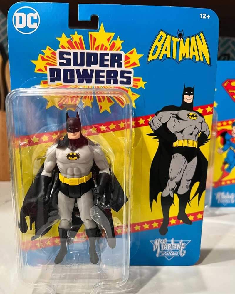 Super-Powers-wave-9-In-Hand-Images-Batman-3