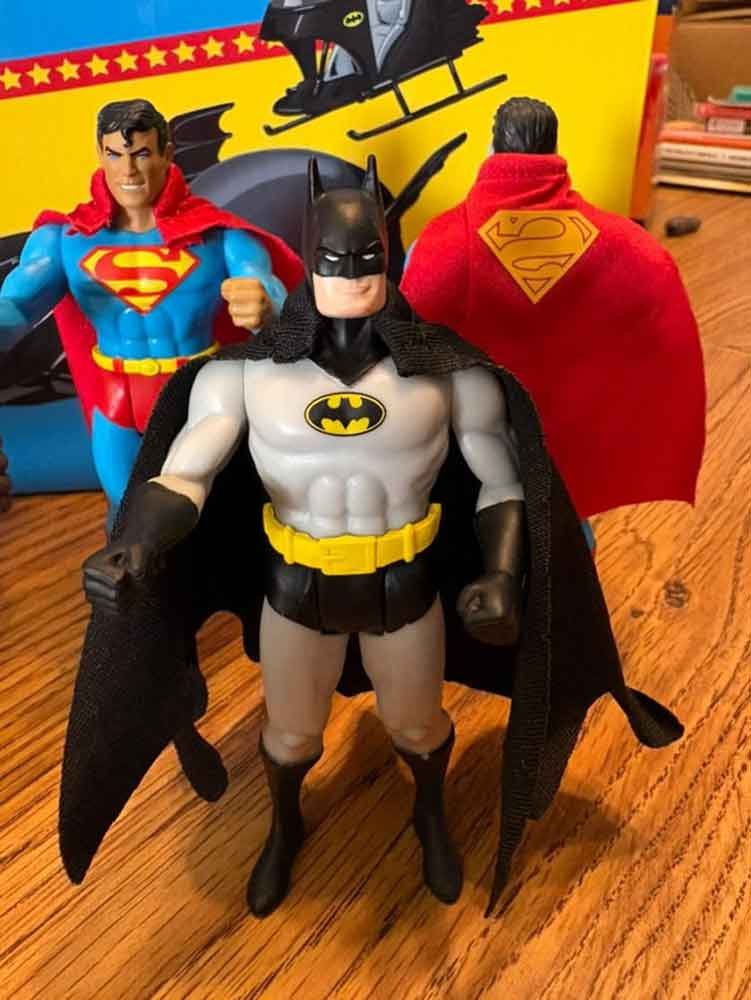 Super-Powers-wave-9-In-Hand-Images-Batman