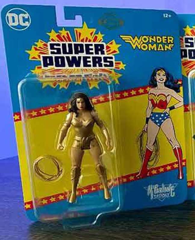 Super-Powers-wave-9-In-Hand-Images-Gold-Wonder-Woman-2
