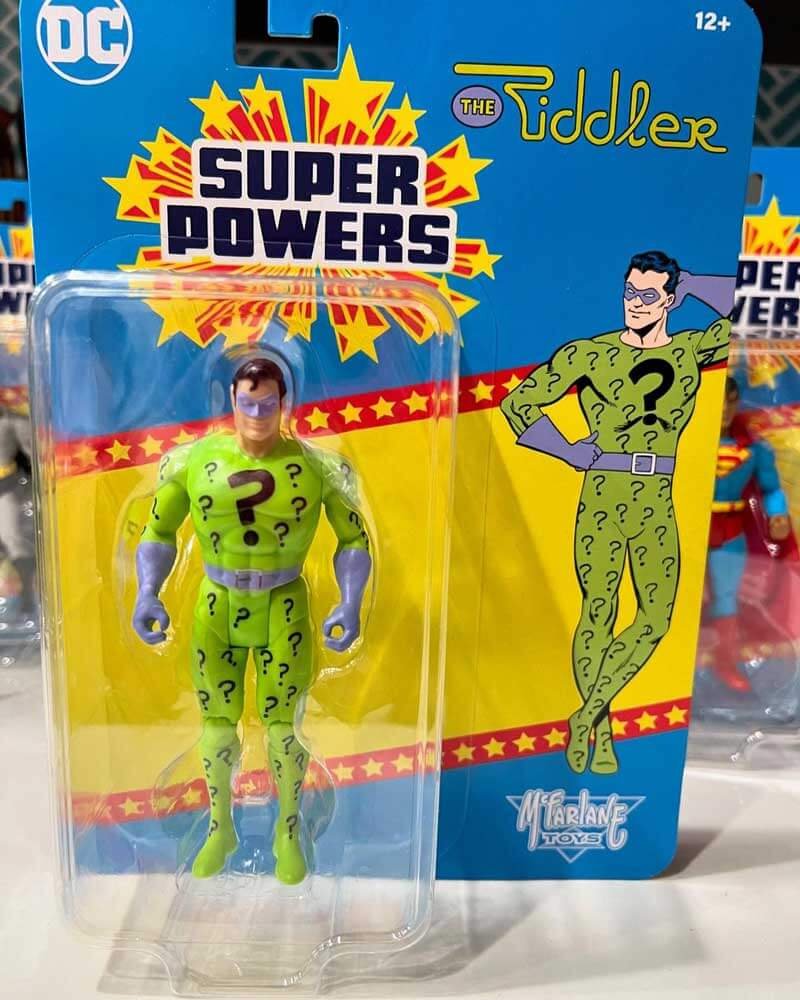 Super-Powers-wave-9-In-Hand-Images-Riddler-3
