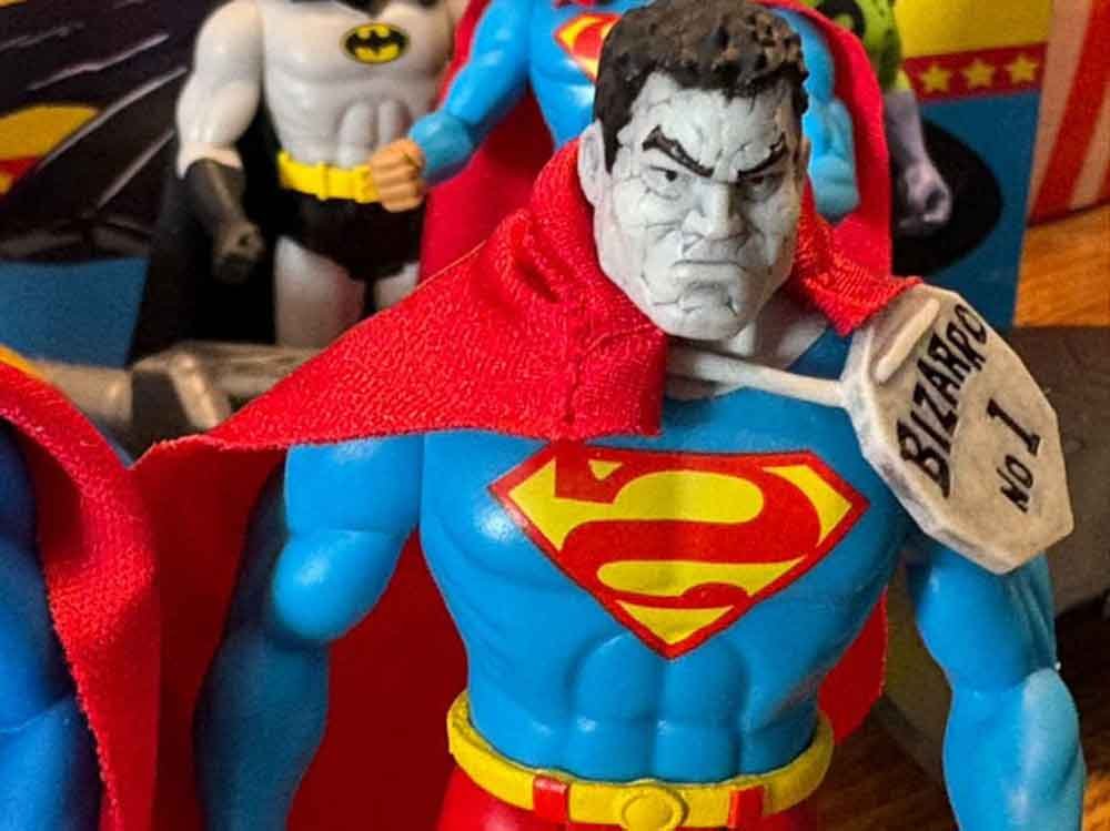 Super-Powers-wave-9-In-Hand-Images-Superman-Bizarro-4