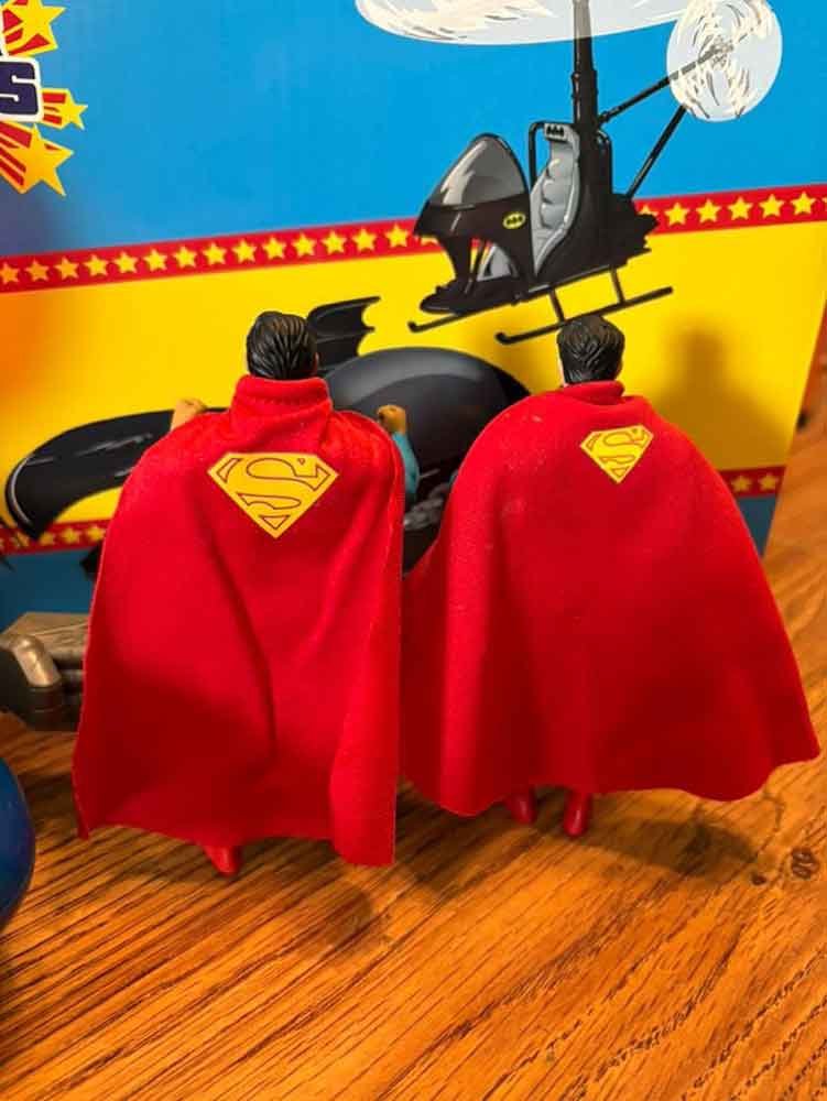 Super-Powers-wave-9-In-Hand-Images-Superman-Bizarro-rear-1